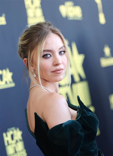 Sydney Sweeney Gorgeous Cleavage Hot Celebs Home