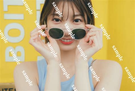 日向坂46・高本彩花1st写真集『僕の記憶の中で』、タヒチの青空の下輝く笑顔！ 書店特典ビジュアル解禁 2024年5月17日