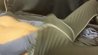 Hentai Sexy Japanese Masturbates Wearing Leggings 変態日本人がレギンスでオナニーして大量射精
