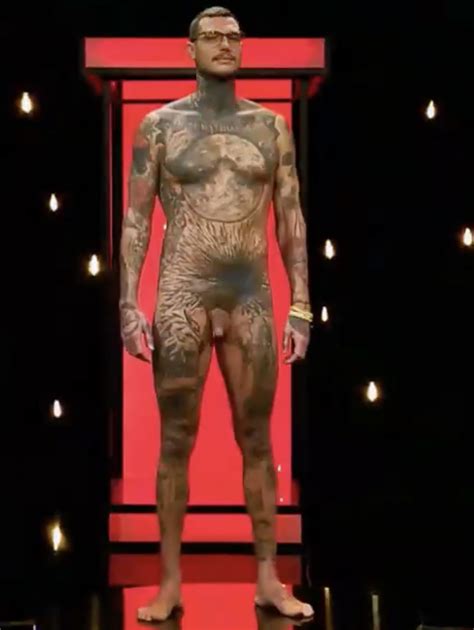 Naked Attraction Jan Il Ragazzo Completamente Tatuato Mostra Il Suo