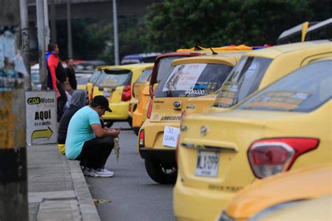 En Fotos Con Sancocho Y Bloqueos Avanza El Paro De Taxistas En Medell N