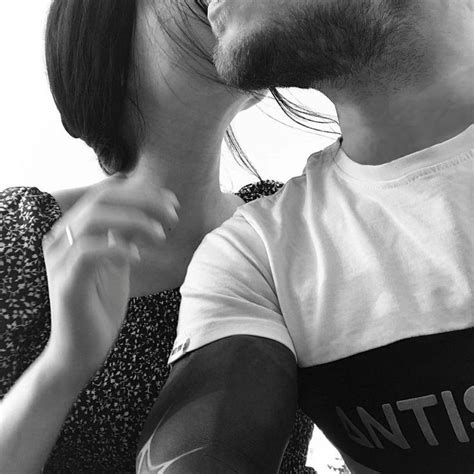 Pin By S On L• Couples Hidden Face Pics Couple Picture Poses