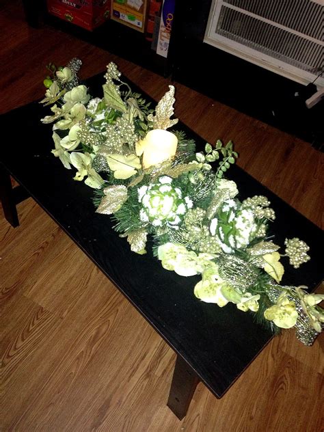 Coffee table arrangement | Coffee table centerpieces, Coffee table