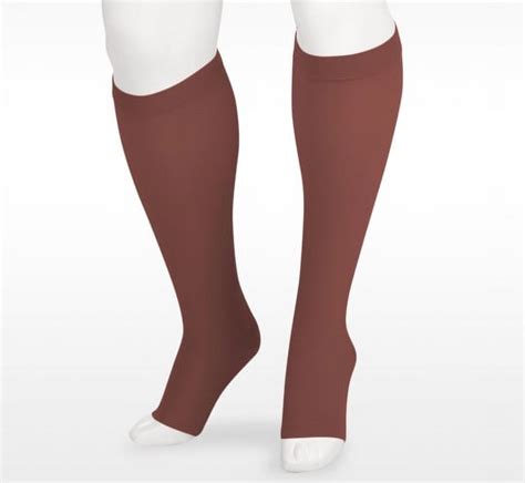 Juzo 2000adsh53 V Soft 15 20 Mmhg Open Toe Knee High Compression Stockings In Short Chocolate