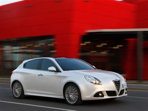 Alfa Romeo Giulietta Wallpapers All In Car Alfa Romeo Giulietta