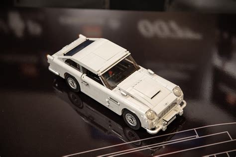 Lego James Bond Aston Martin DB5 hands-on with the ejector seat - CNET