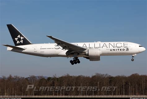 N76021 United Airlines Boeing 777 224ER Photo By Michael Pavlotski ID