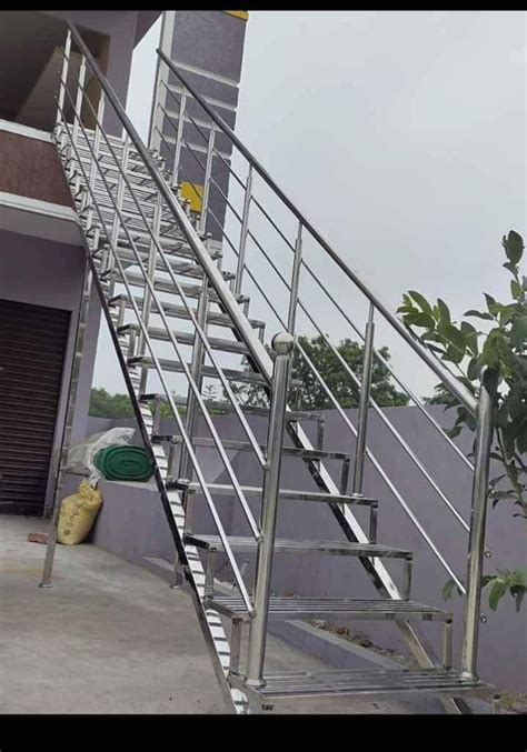 Ss Staircase Stainless Steel Railing Mounting Type Floor At Rs