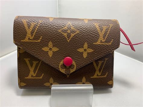 Louis Vuitton ルイヴィトン モノグラム M41938 Fy0230 ポルトフォイユ・ヴィクトリーヌ 三つ折り財布 の買取金額お