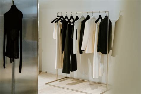 Şener Besim Boutique Luxury Jewellery And Clothing Wardrobenyc