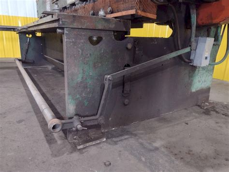 Cincinnati Inc Shears Power Squaring In Machine Hub
