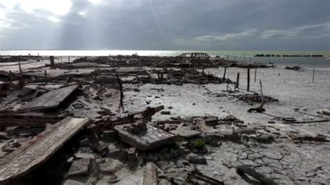 La siccità fa emergere unantica città sommersa in Argentina La