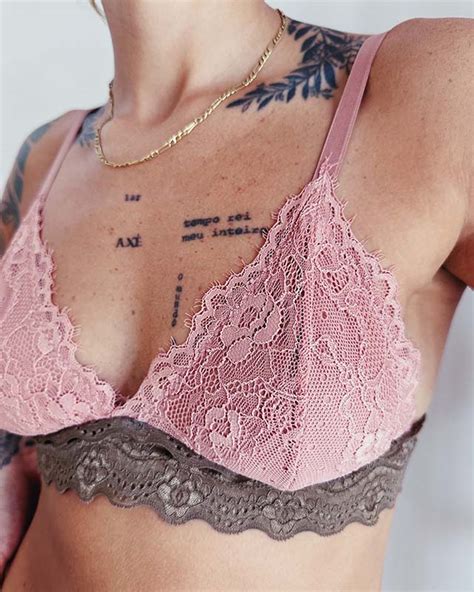 Conjunto lingerie de renda rosa marrom top triângulo e calcinha