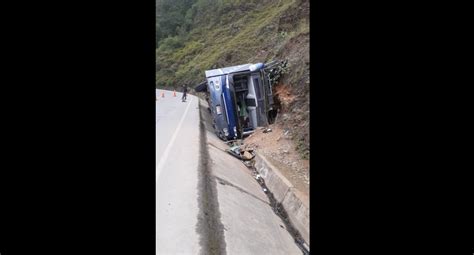 Cuatro Muertos Y 25 Heridos Deja Choque De Bus Con Cerro En Piura Npp