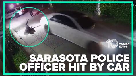 Sarasota Police Officer Hit Head On By Car Video Shows Youtube