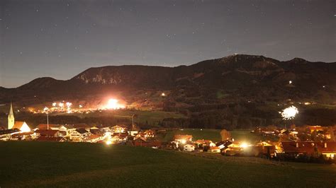 Samerberg Blick über Törwang zur Hochries Foto Webcam eu