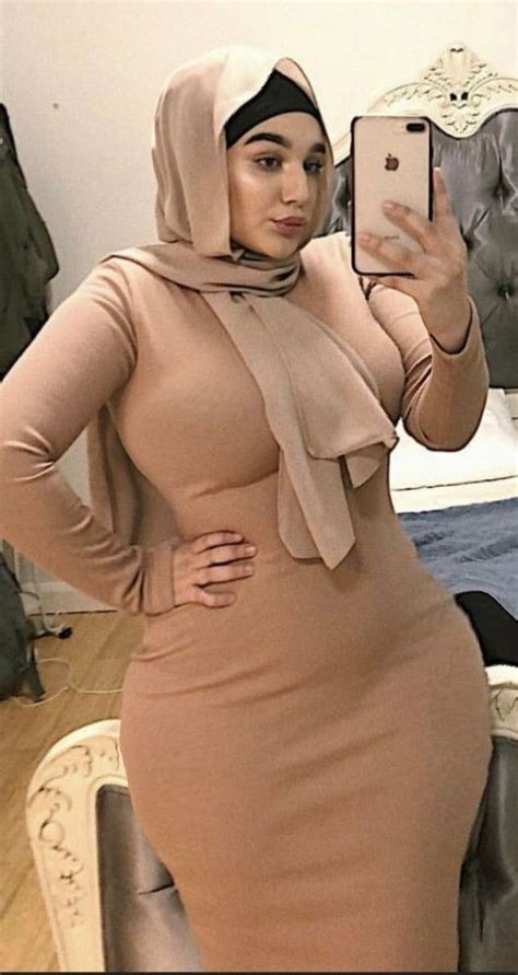 Pin By Yassinassaouci On Enregistrements Rapides Curvy Women Fashion Beautiful Muslim Women