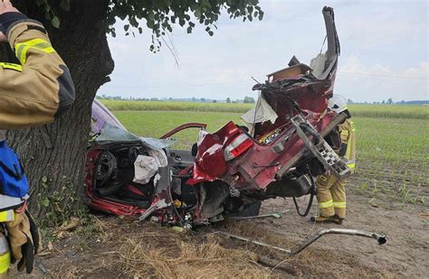 Tragiczny Wypadek Nie Yj Dwie Osoby Wielkopolska