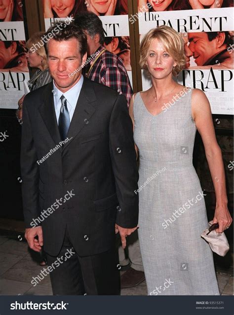 20jul98 Actor Dennis Quaid Actress Wife Stock Photo 93515371 | Shutterstock