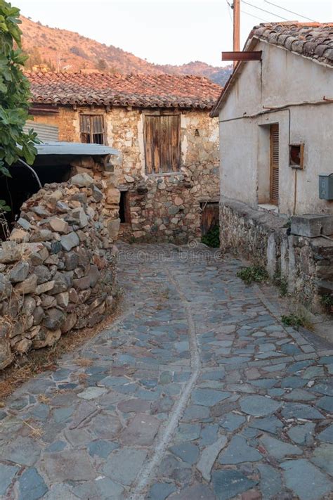 Vieilles Maisons Dans La Rue De L Ancien Village Gourri Photo Stock