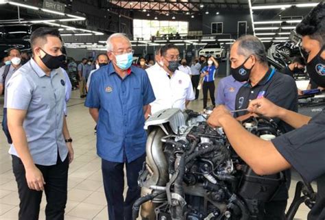 RM70 Juta Pinjaman MARA Untuk Usahawan Automotif Mahdzir Astro Awani