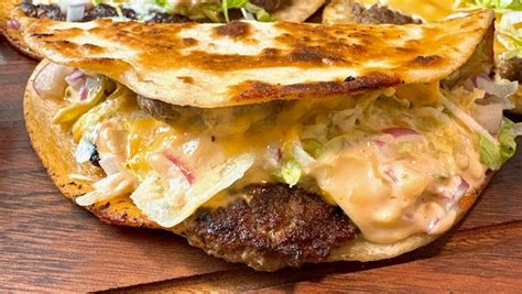 This Recipe For Viral Tortilla Smash Burgers Tastes Like In N Out