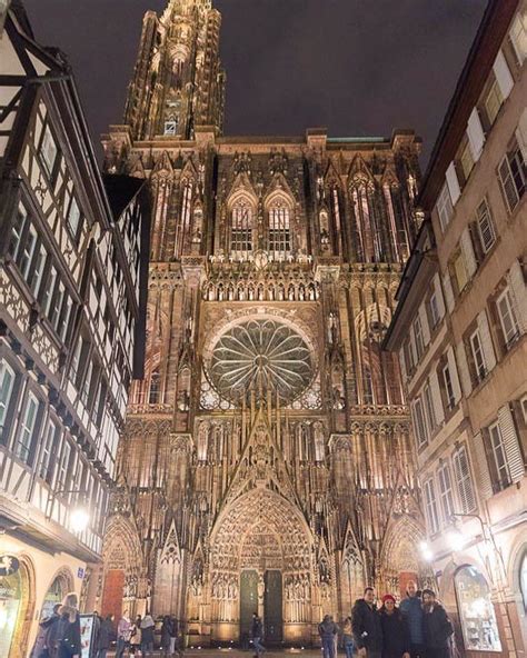 La catedral de Estrasburgo, una de las más impresionantes e imponentes que he visto. #strasbourg ...