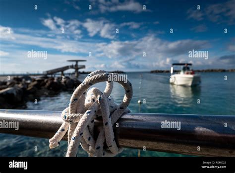 La plage et la mer dans le tronçon qui va de la seiche au port de