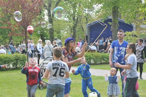 Wielka Maj Wka W Parku Miejskim W Kostrzynie Zdj Cia Gazeta Lubuska