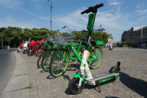 E Roller Verleih Lime Circ Starten Mit Warnhinweisen In Berlin Köln