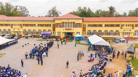 Kolwezi Remise officielle du Lycée Mwanga un an après lincendie