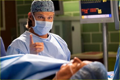 Grey S Anatomy S Hot New Doctor Alex Landi Goes Shirtless Photo Chris Carmack Greys