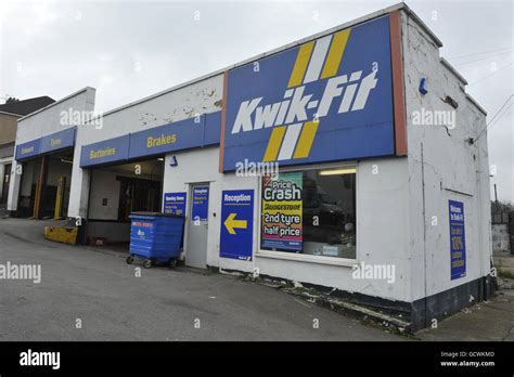 Kwik Fit Hi Res Stock Photography And Images Alamy