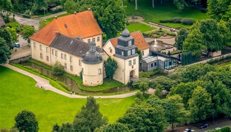 Schwelm Aus Der Vogelperspektive Wassergraben Mit Wasserschlo Schloss