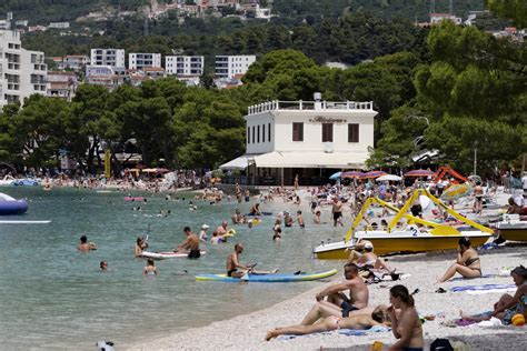 Slobodna Dalmacija Makarska Dobila Veliku Pohvalu Od Britanskog