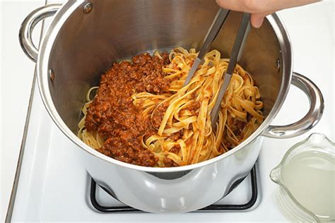 Fettuccine Bolognese | Zojirushi.com