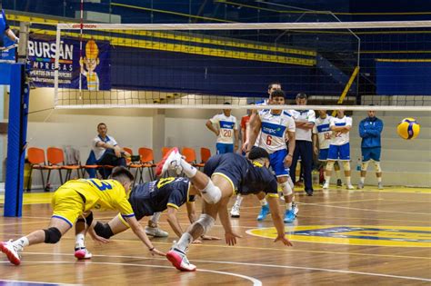 Una Irreconocible Udec Cayó En Linares Por La Liga A1 De Vóleibol Masculino Noticias Udec