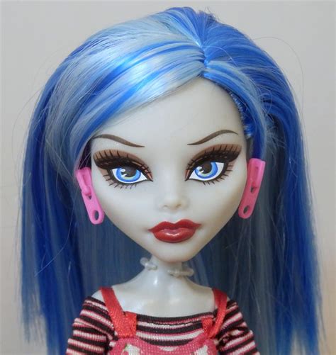 Mattel Monster High Original Ghouls Collection Ghoulia Yelps