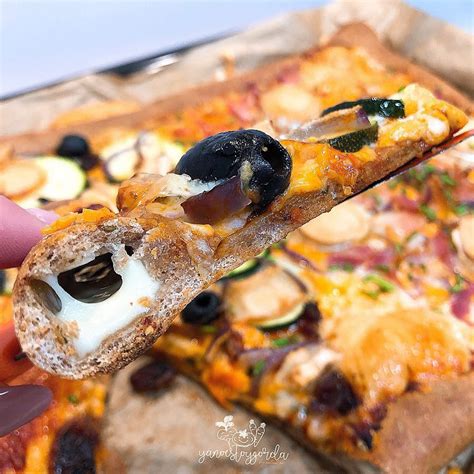 Pizza Saludable Con Los Bordes Rellenos Cocinandomelavida