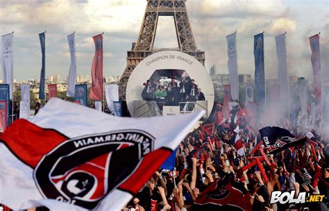 Parade Juara Ligue Psg Bola Net