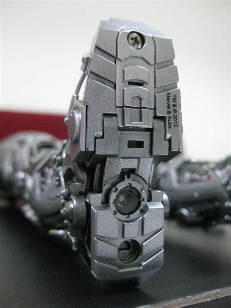 DeSMOnd Collection Hot Toys Iron Man Mark II Armor Unleashed Version Pt
