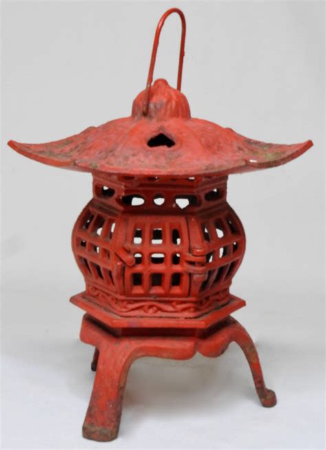 Japanese Cast Iron Pagoda Lantern Best Decorations