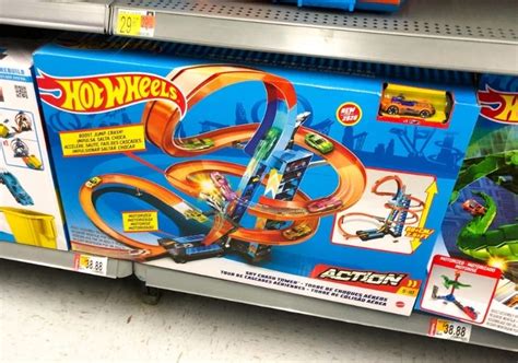 Hot Wheels Sky Jump Track Set