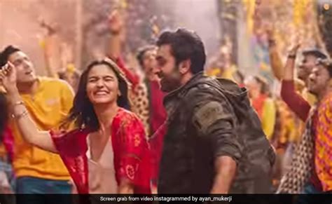 The Original Version Of Brahmastra Song Kesariya Here S The Dance Mix