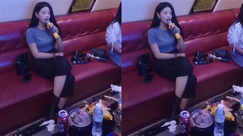 闺蜜ktv聚会让美女随意唱几句，没想到小姐姐开口第一句就惊艳众人！ Youtube