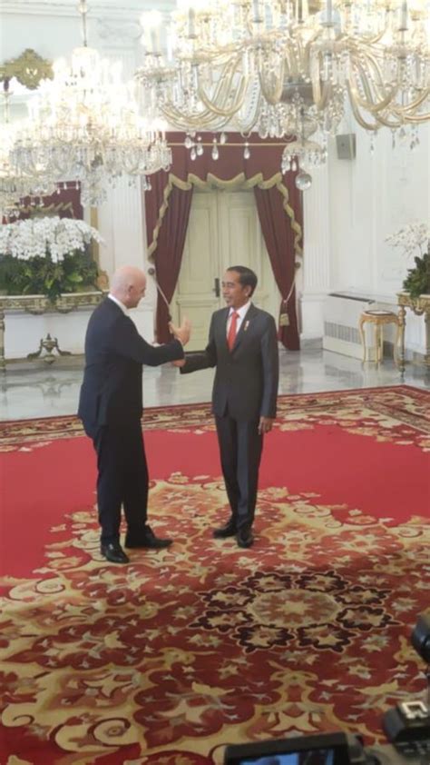 Video Mahfud Beberkan Alasan Jokowi Beri Gelar Kehormatan Ke Presiden Fifa