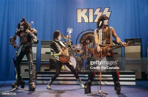 Rock Group Kiss Photos And Premium High Res Pictures Getty Images