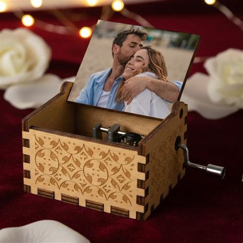 Personalized Vintage Wooden Music Box with Photo and Mechanical Melody