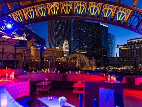 18 Best Rooftop Bars in Las Vegas