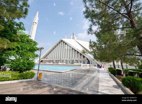 Faisal Mosque Islamabad Stock Photo Alamy